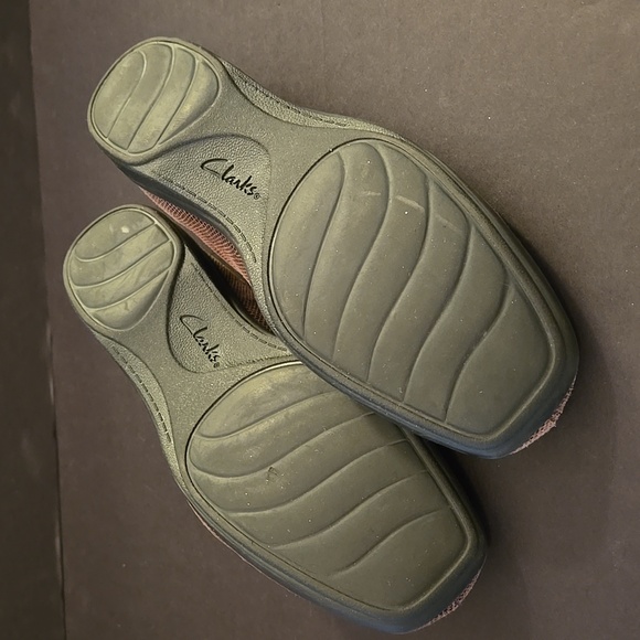 Clarks Collection Slip On Shoes Snakeskin Pattern Soft Cushion - Picture 8 of 8